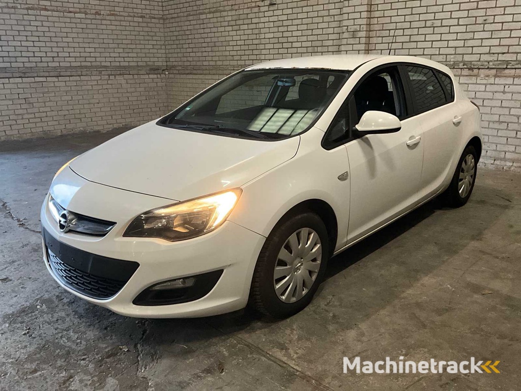 Opel Astra 210073KM Jahr: 2012