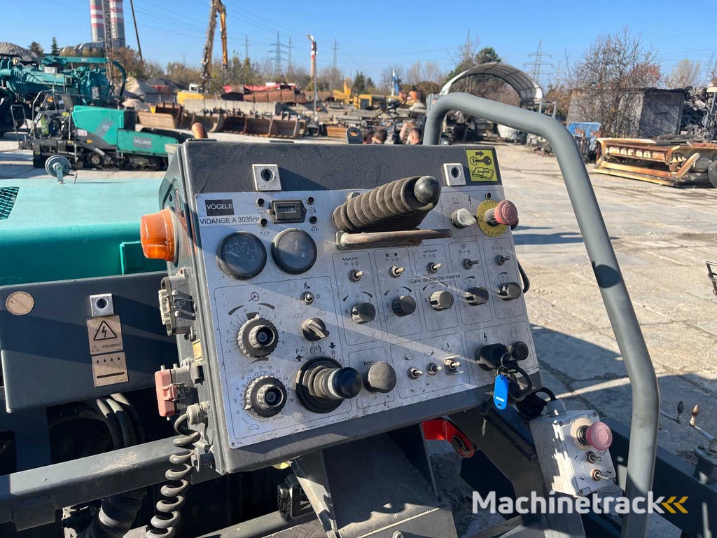 VÖGELE - SUPER 800 - Asfalteermachine - 2008