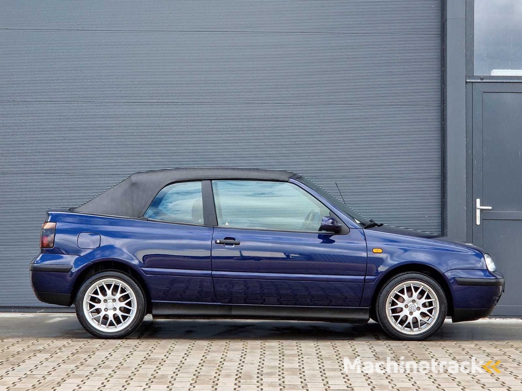 Volkswagen - 1999 - Golf Cabriolet - 59500km - 1.8 Trendline - 02-HK-DD