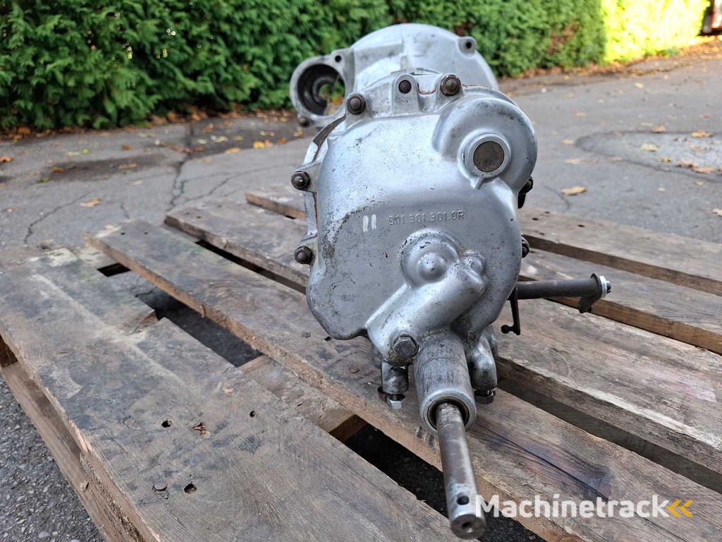 Porsche - 966 - Gearbox