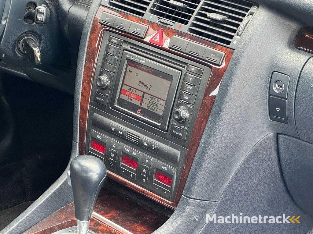 Audi - 2001 - A8 - 3.7 5V quattro - 15-PG-NN