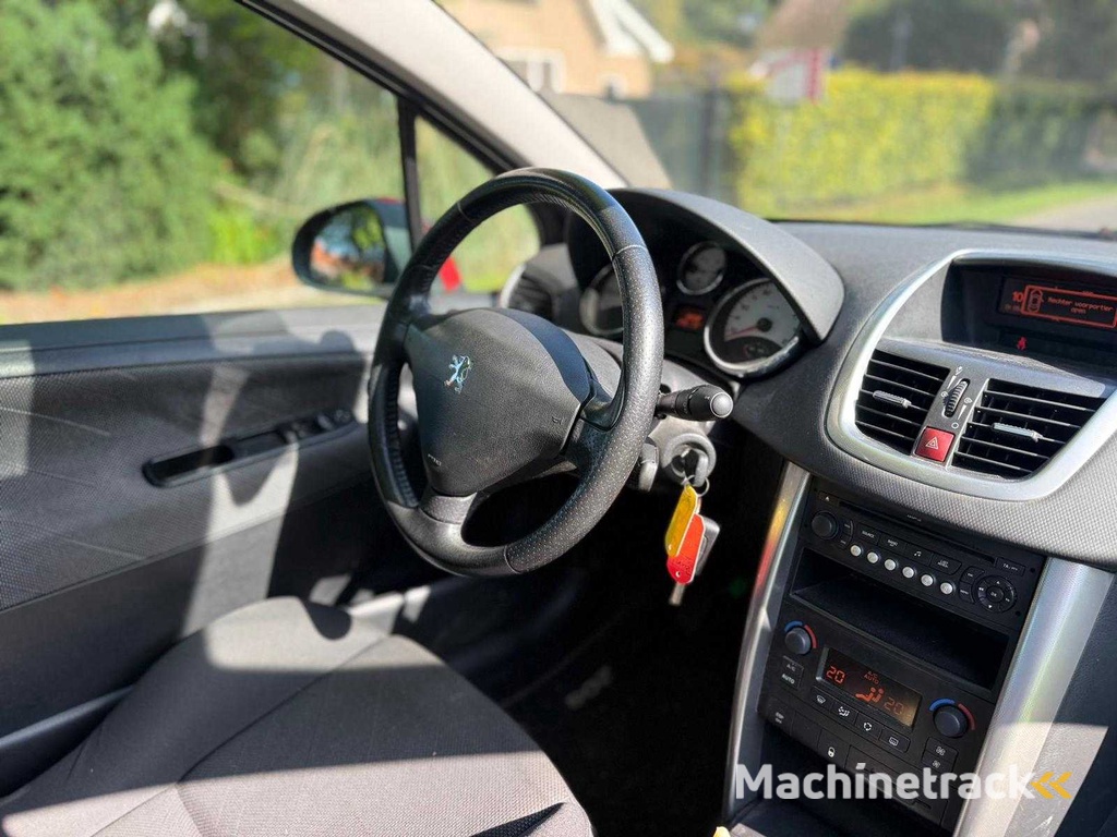 Peugeot - 2008 - 207 - 1.6 VTi XS Paket - 02-GJD-7