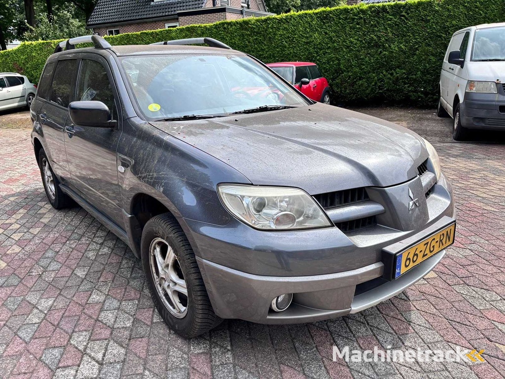 Mitsubishi - 2008 - Outlander Sport - 2.0 Invite+ - 66-ZG-RN - beschädigt