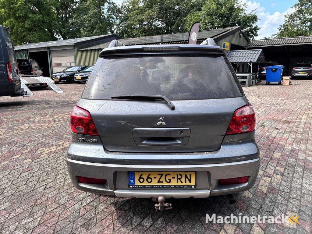 Mitsubishi - 2008 - Outlander Sport - 2.0 Invite+ - 66-ZG-RN - beschädigt