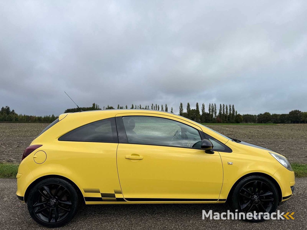 Opel - 2010 - Corsa - 1.4-16V Cosmo - ZV-484-K