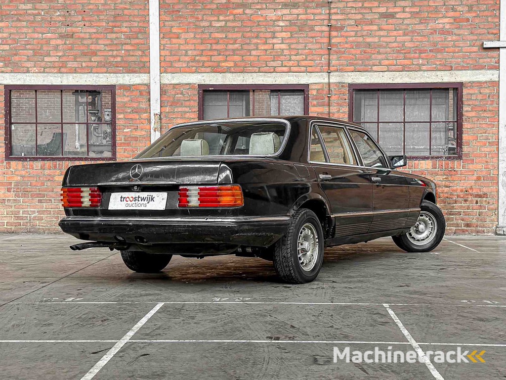 Mercedes-Benz 280 SEL