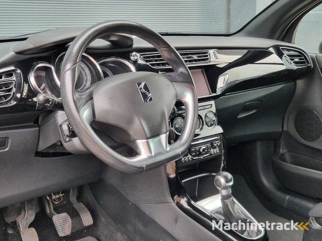 Citroen - 2010 - DS3 - 1.6 So Chic - 76-LKZ-4