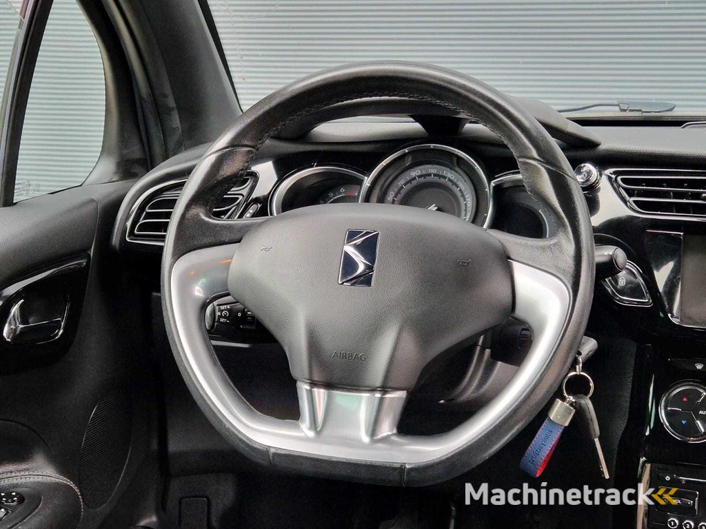 Citroen - 2010 - DS3 - 1.6 So Chic - 76-LKZ-4