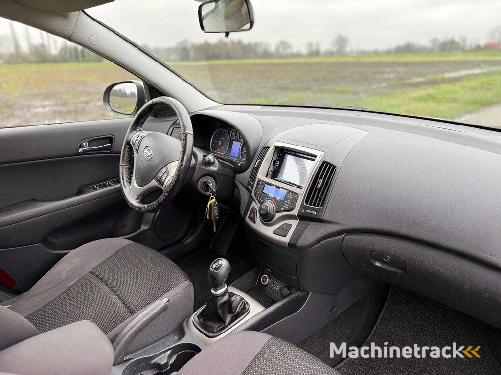 Hyundai - i30 CW - 1.4i i-Motion Bns. - 57-SHL-4 - 2011