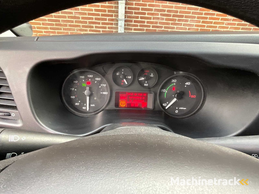 Iveco 50-C17 Glas-LKW mit Werkstattausrüstung und Glasträgern (elektrisch abschließbar) 185996km Baujahr: 2016, 34-BHD-8