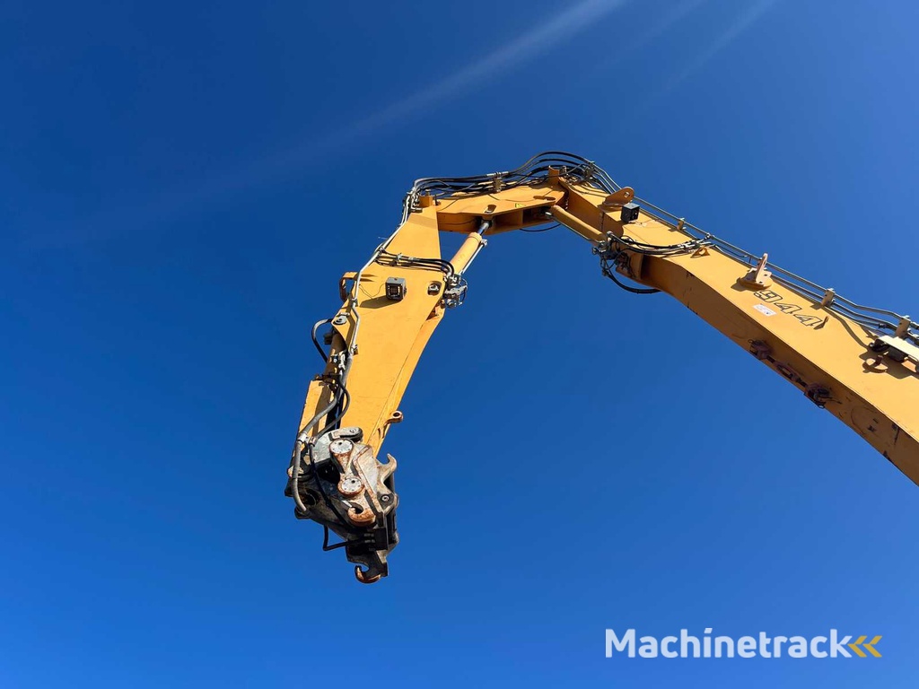 LIEBHERR - R944 BVHHD - Tracked Excavator