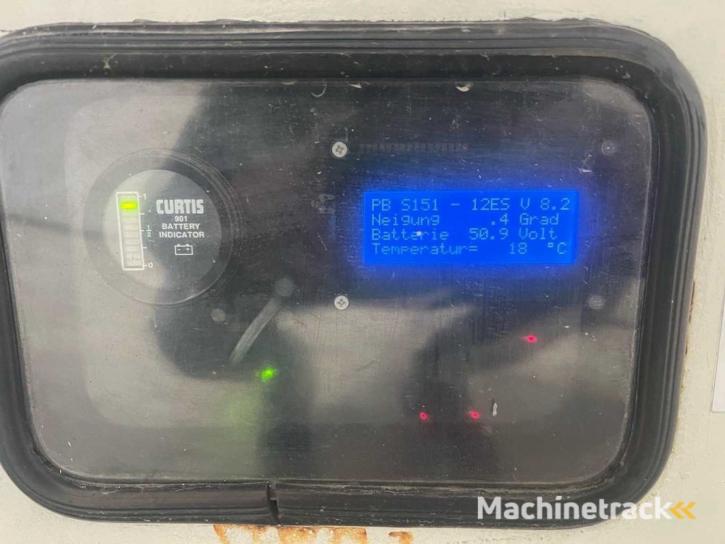 PB - S171-16 E - Hoogwerker bj 2015 met werkhoogte 17,3M