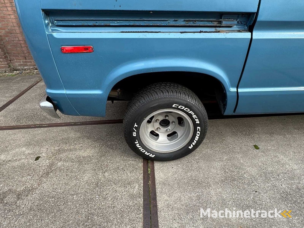 Ford - Econoline - E-Serie 351 - 5.8L V8 Windsor C6 - 1977