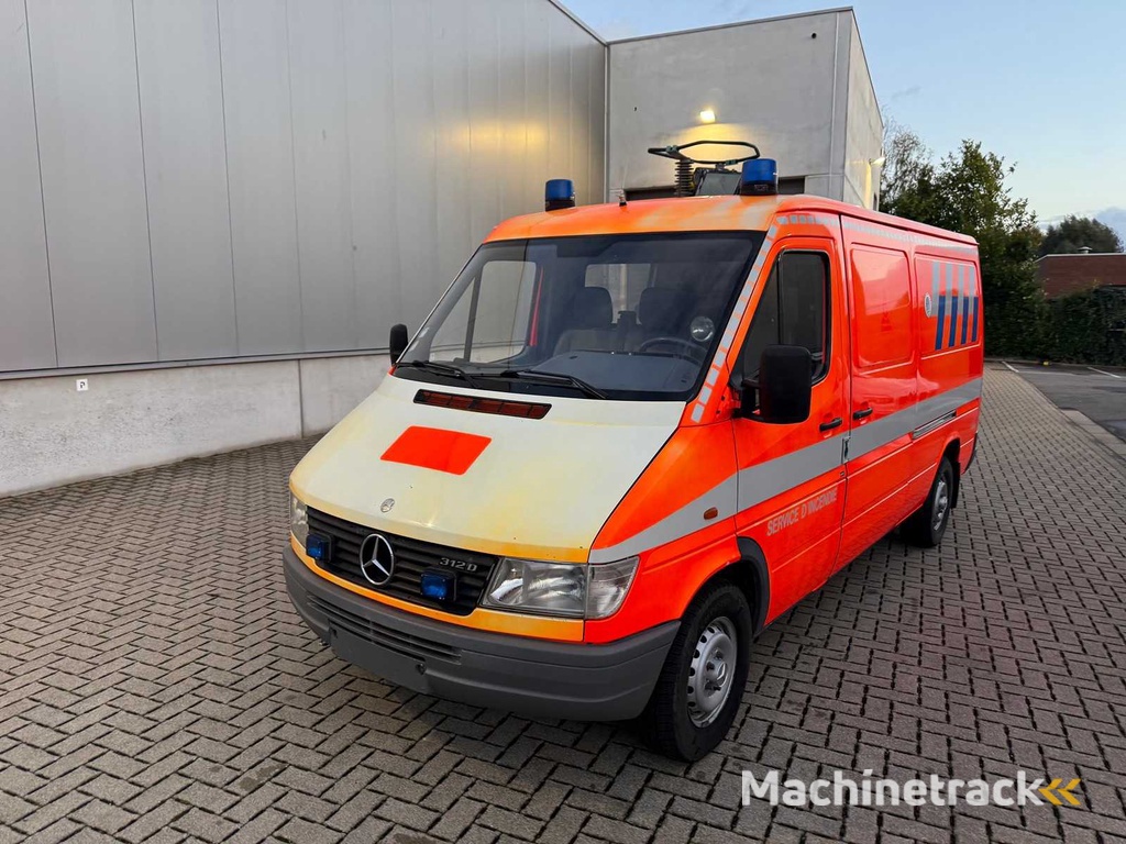 MERCEDES - 2000 - 312 D - Feuerwehrauto