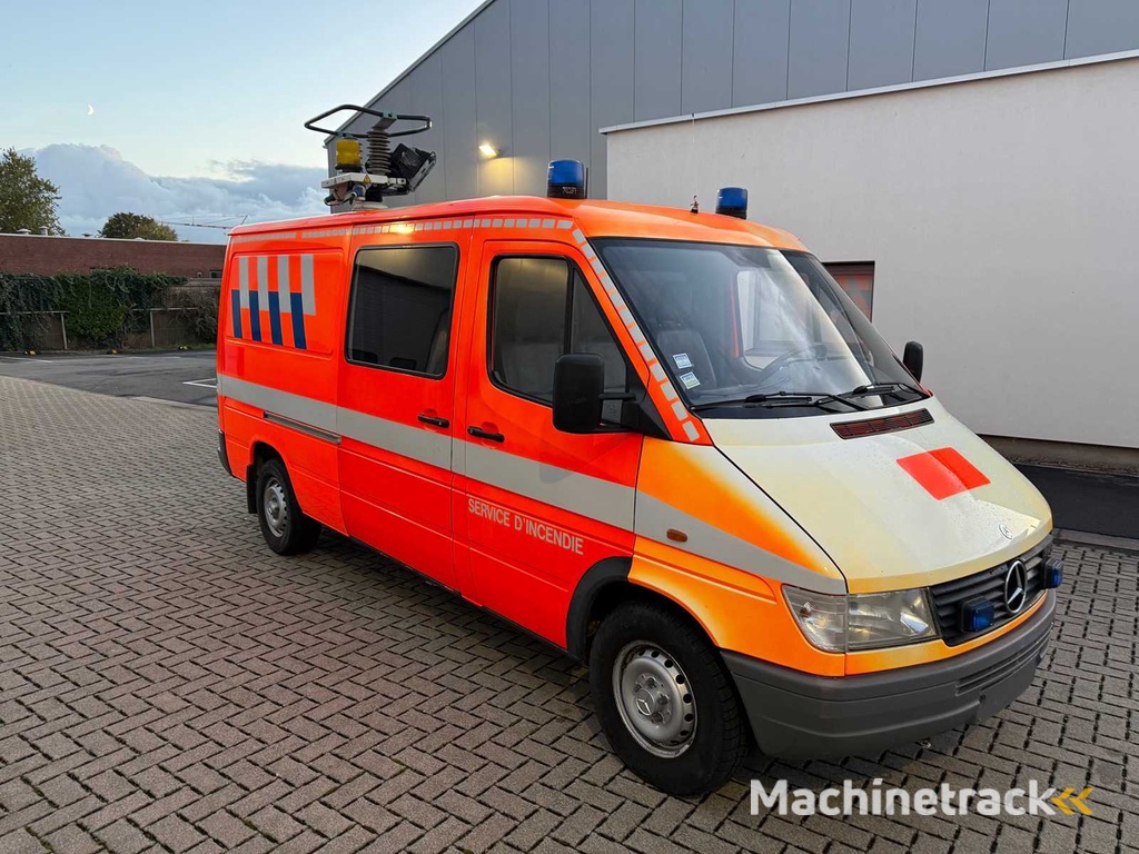 MERCEDES - 2000 - 312 D - Feuerwehrauto