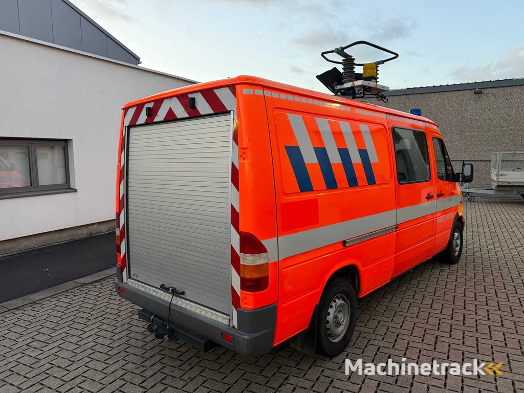 MERCEDES - 2000 - 312 D - Feuerwehrauto