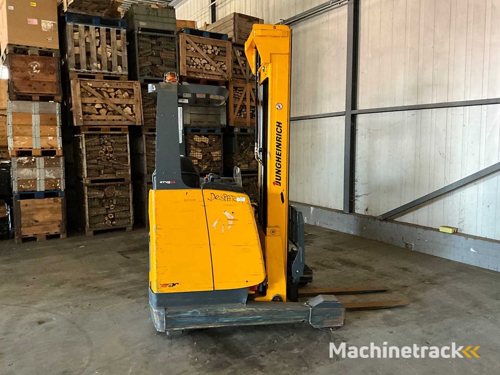 Jungheinrich - 2003 - ETV214 - Reach truck