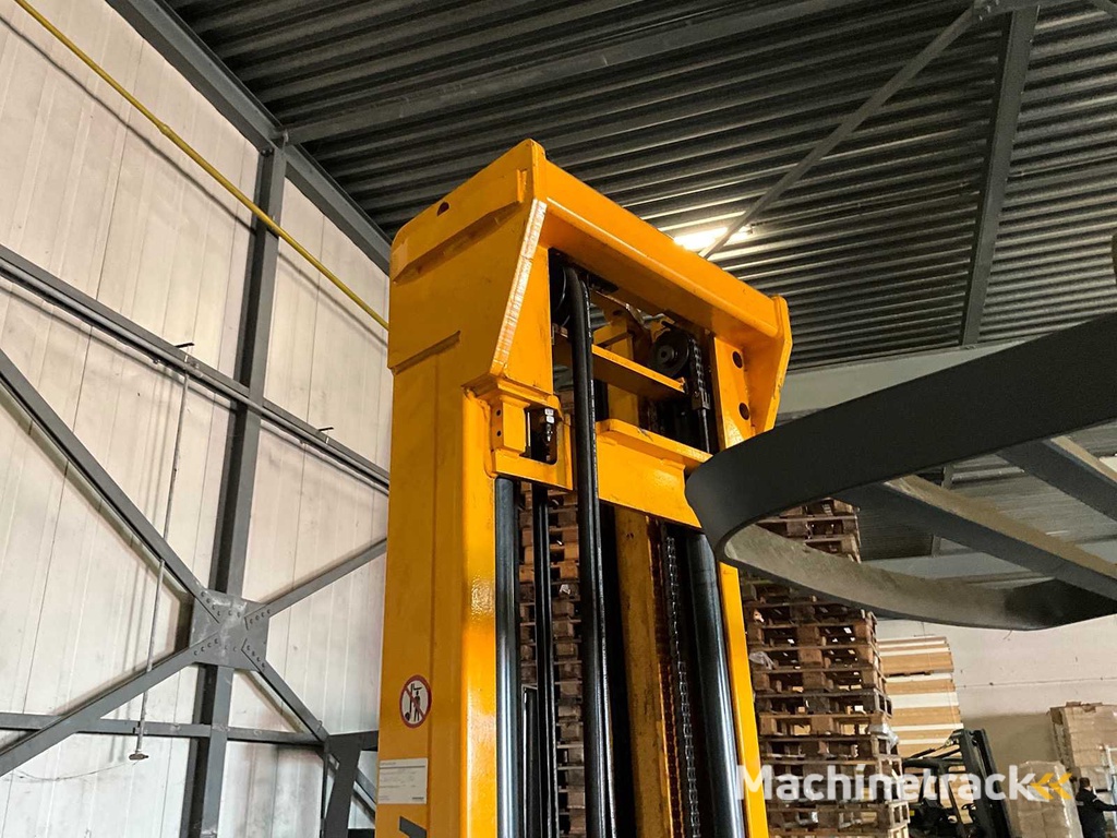 Jungheinrich - 2003 - ETV214 - Reach truck