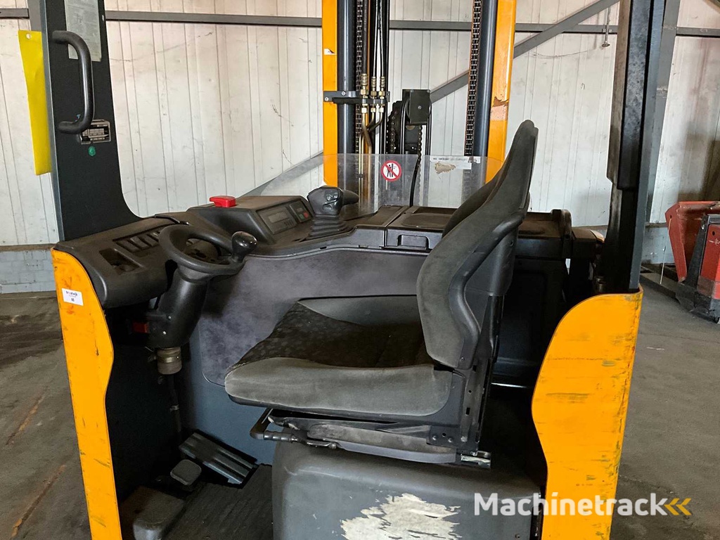 Jungheinrich - 2003 - ETV214 - Reach truck