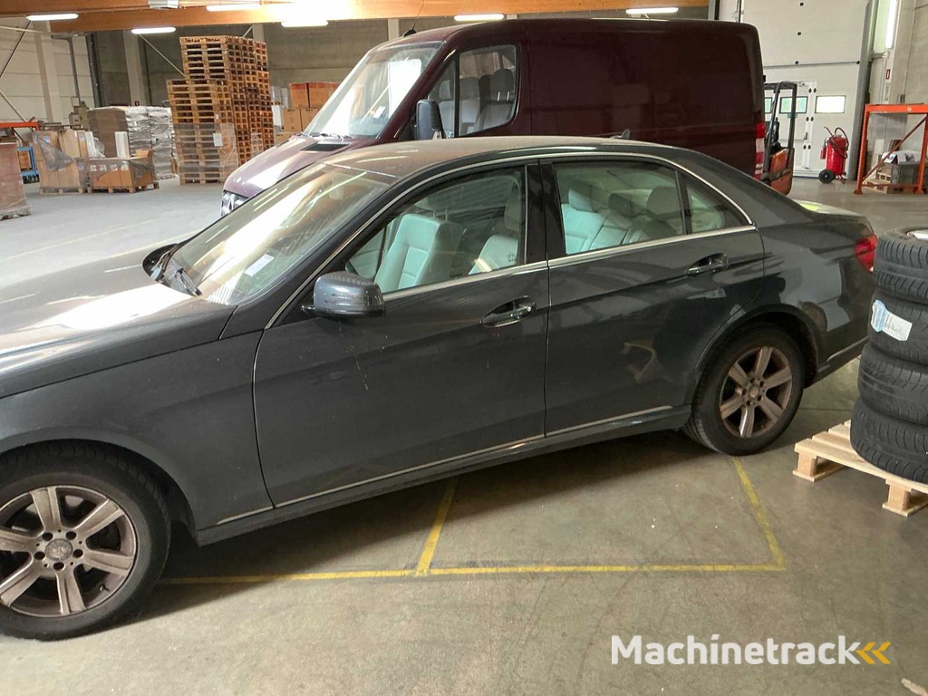 Mercedes-Benz E220 Pkw