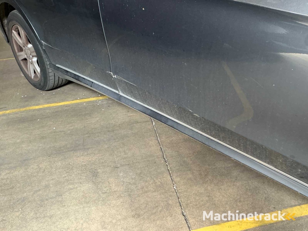 Mercedes-Benz E220 Pkw