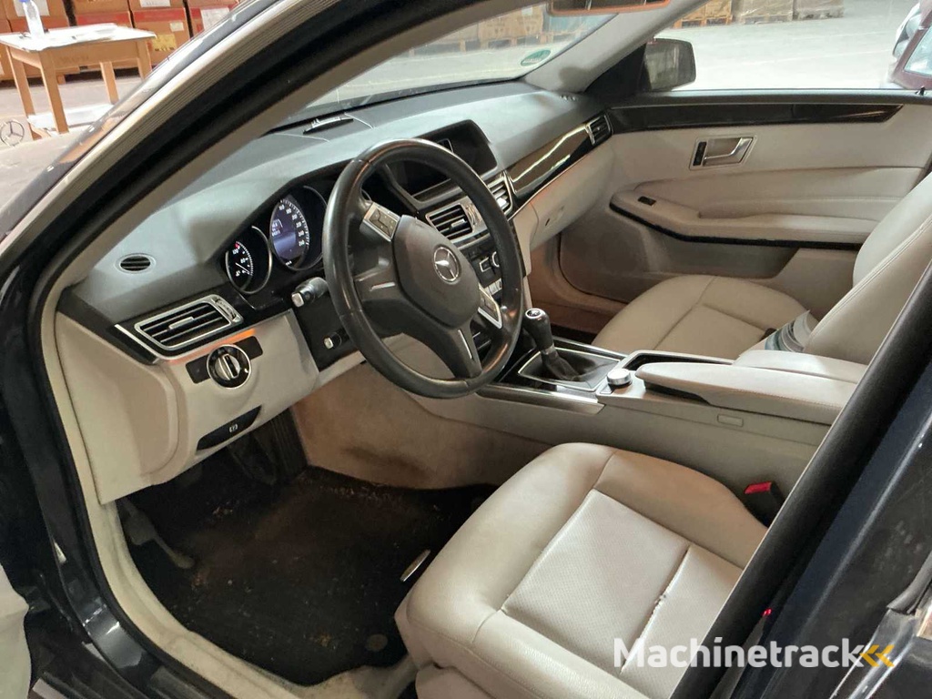 Mercedes-Benz E220 Pkw