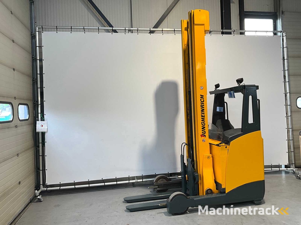 Jungheinrich ETV 320 Reach truck, side-shift, hydraulisch verstelbare lepels, free-lift