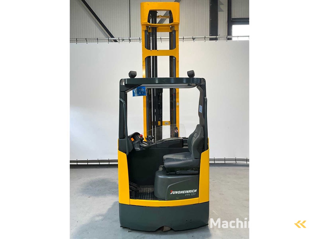Jungheinrich ETV 320 Reach truck, side-shift, hydraulisch verstelbare lepels, free-lift