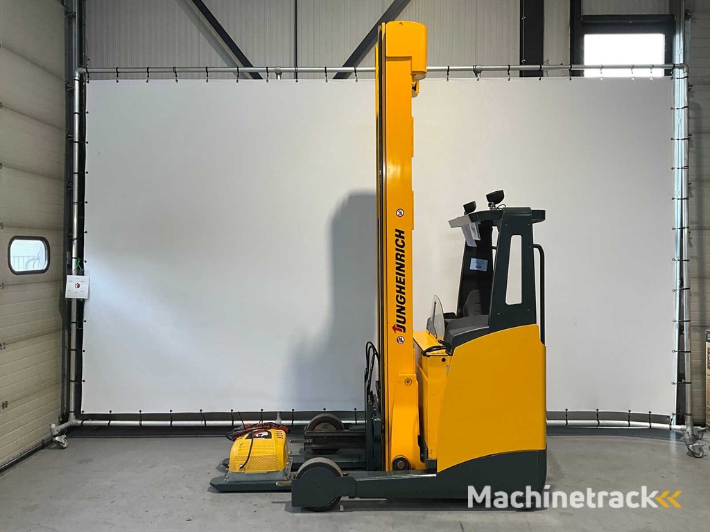 Jungheinrich ETV 320 Reach truck, side-shift, hydraulisch verstelbare lepels, free-lift