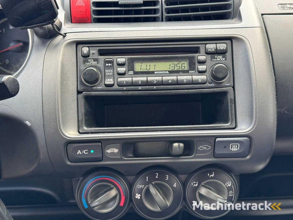 Honda - 2002 - Jazz - 1.4 LS - 28-JX-FR