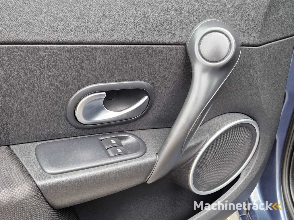 Renault - 2006 - Clio - 1.4-16V Dynam.Luxe - 47-TD-PL