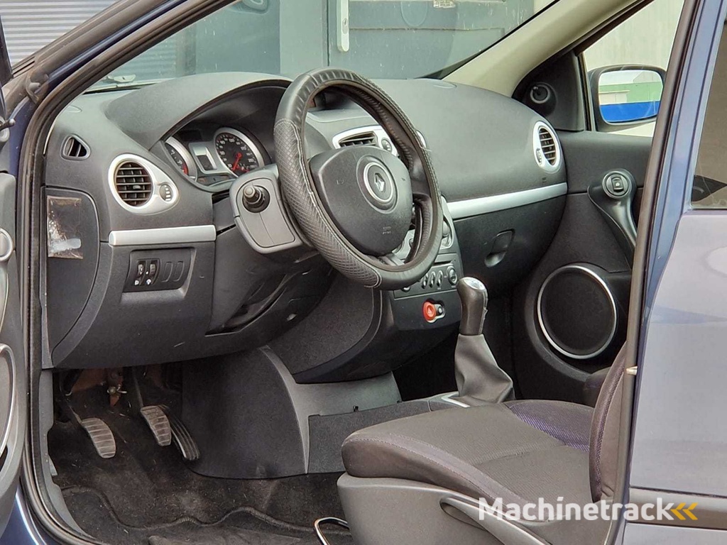 Renault - 2006 - Clio - 1.4-16V Dynam.Luxe - 47-TD-PL