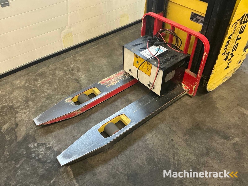 2000 Hyster S1.2-38 Stapelaar