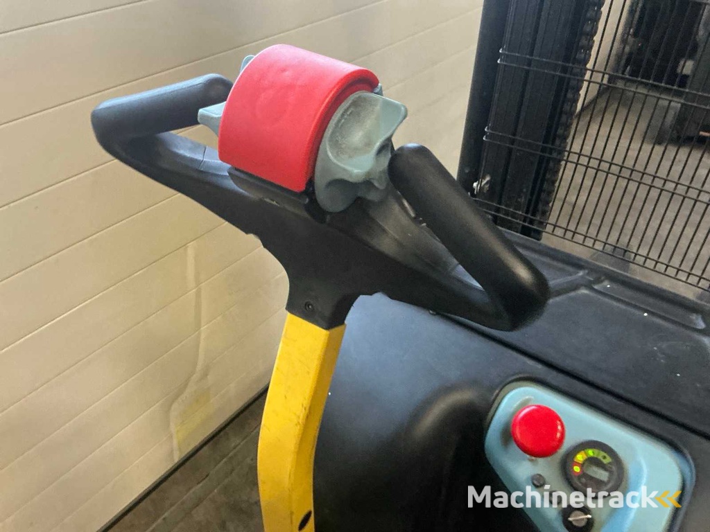 2000 Hyster S1.2-38 Stapelaar