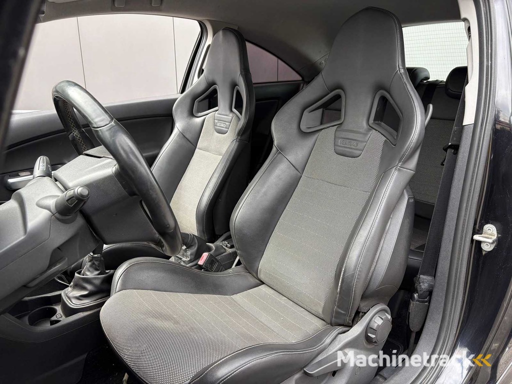 Opel - 2007 - Corsa - 1.6-16V T OPC - 03-XS-JH