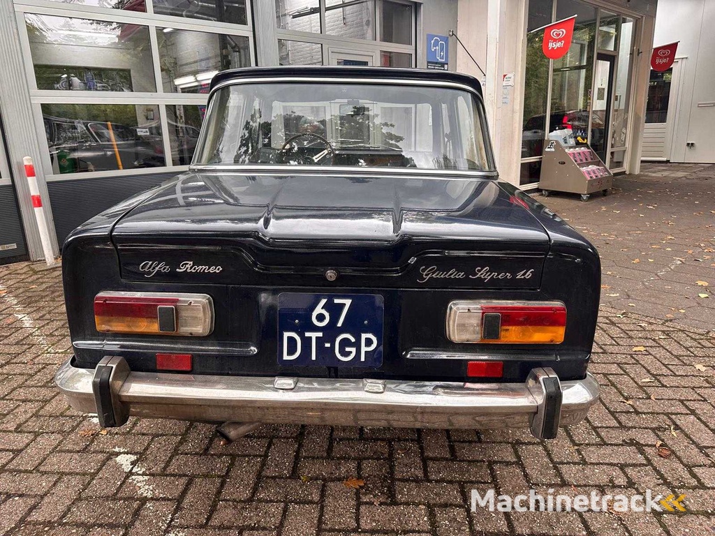 Alfa Romeo - 1973 - Giulia - 1.6 Super - 67-DT-GP - Personenauto