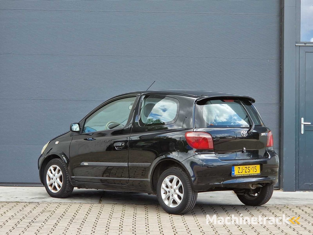 Toyota - 1999 - Yaris - 1.0-16V VVT-i Terra - ZJ-ZS-15