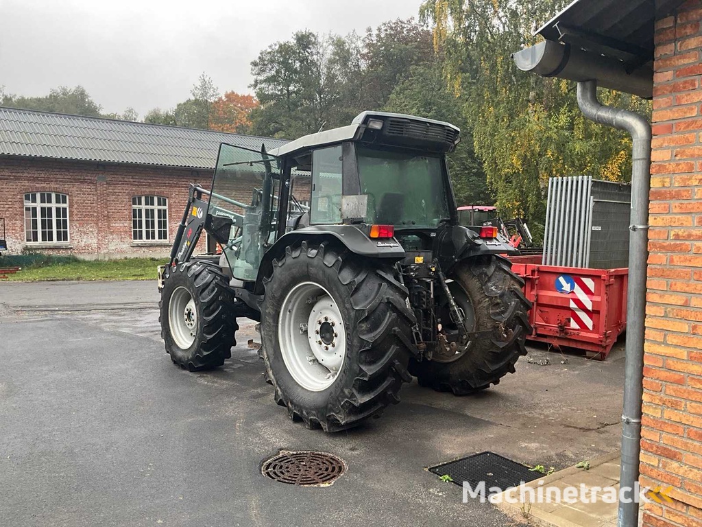 Lamborghini 1300 DT Premium 4-Wheel Drive Tractor - 2000