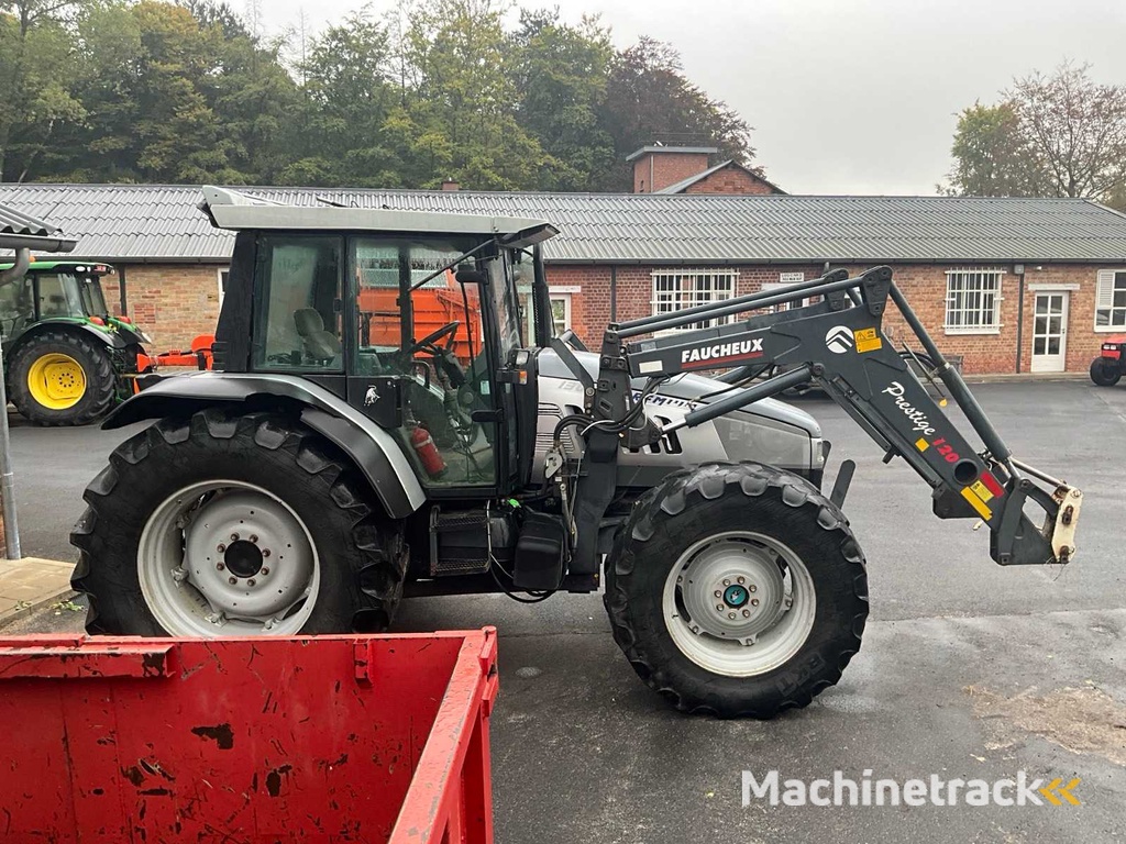 Lamborghini 1300 DT Premium 4-Wheel Drive Tractor - 2000