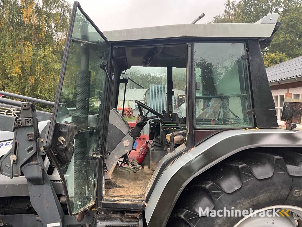 Lamborghini 1300 DT Premium 4-Wheel Drive Tractor - 2000