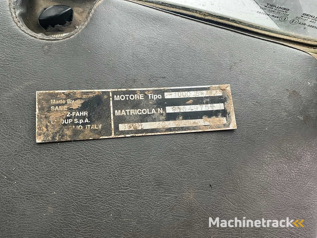 Lamborghini 1300 DT Premium 4-Wheel Drive Tractor - 2000