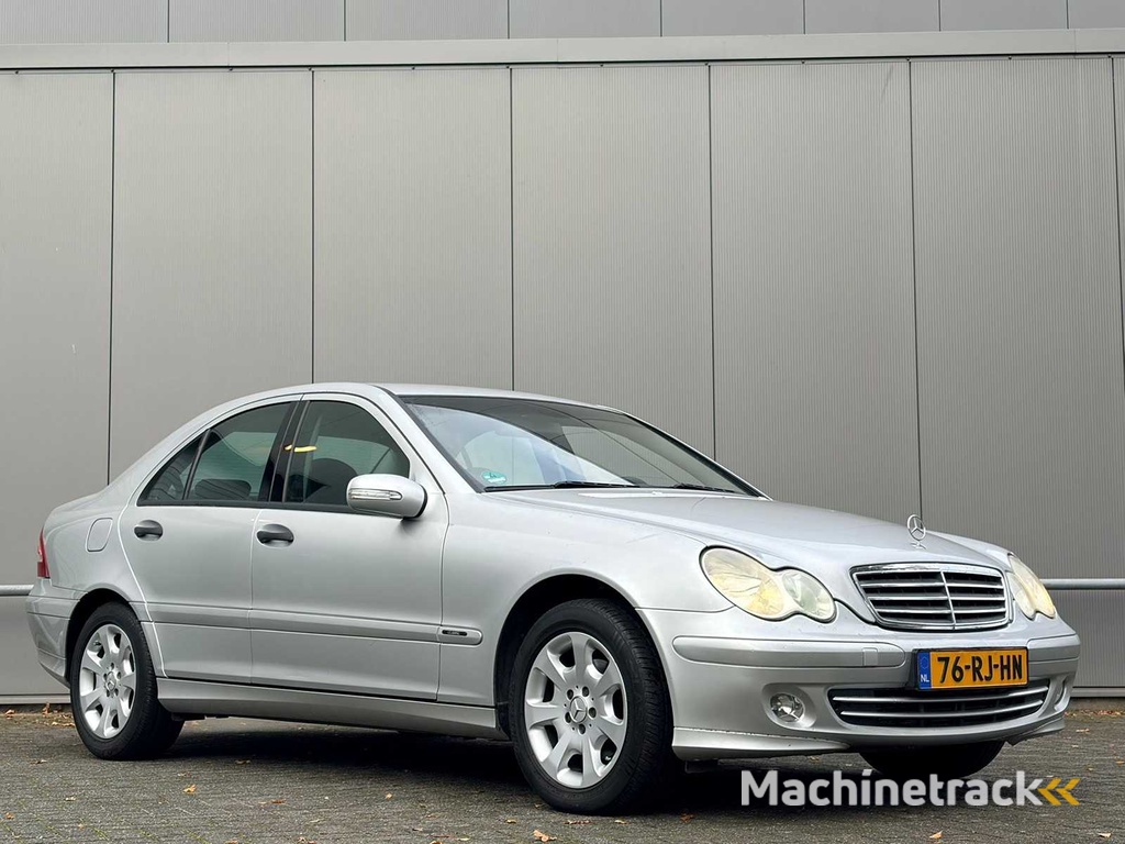 Mercedes-Benz - 2005 - C-klasse - 180 K. Classic - 76-RJ-HN