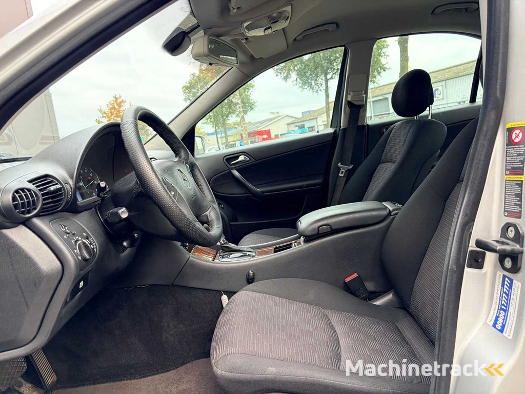 Mercedes-Benz - 2005 - C-klasse - 180 K. Classic - 76-RJ-HN