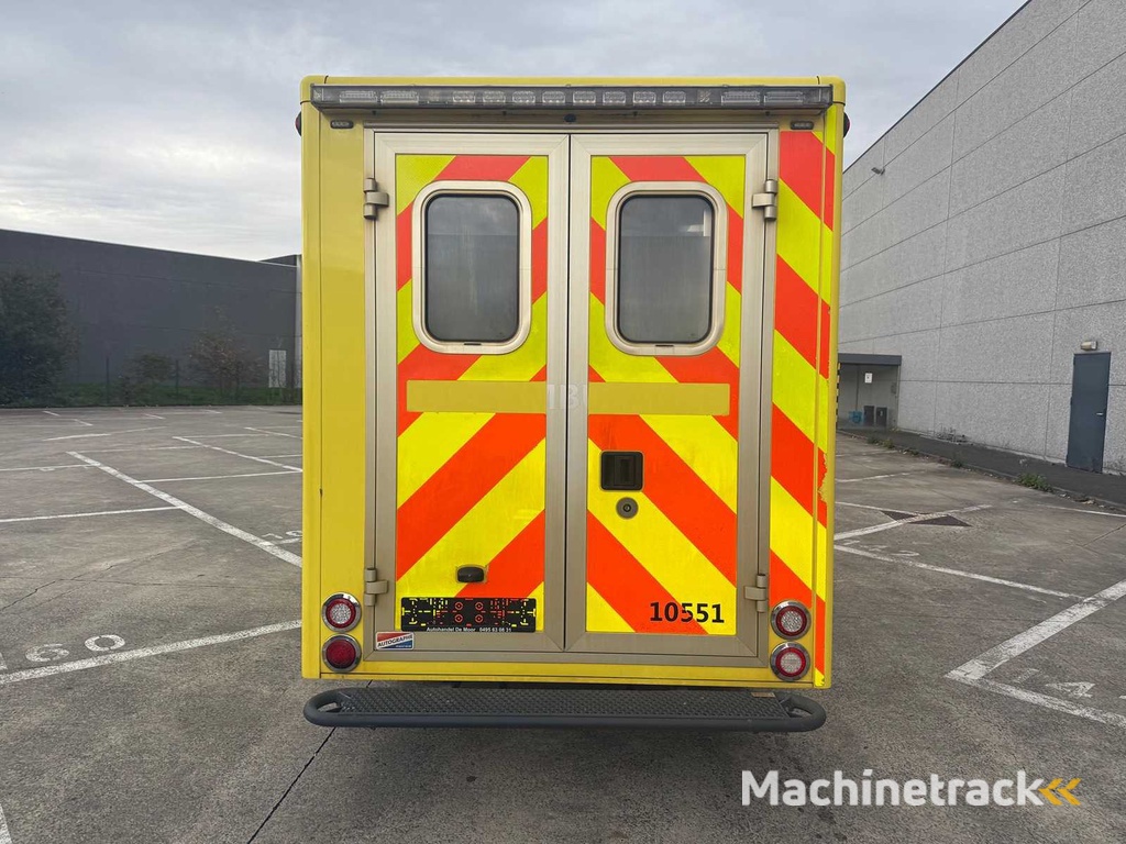 Mercedes - 2019 - Sprinter - Ambulance