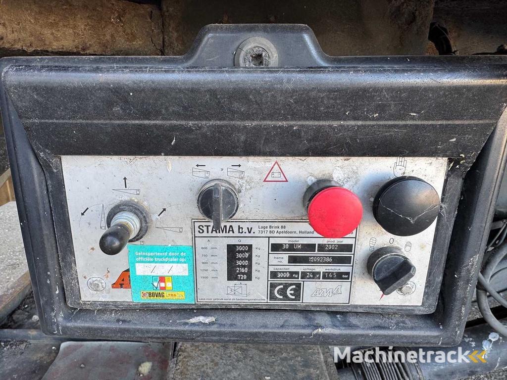 H.T.F. - 2002 - HZP32 - Semi-trailer with closed body with steered rear axle, AMA tail lift 14 meters OG-13-ZV