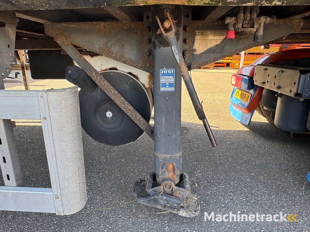 H.T.F. - 2002 - HZP32 - Semi-trailer with closed body with steered rear axle, AMA tail lift 14 meters OG-13-ZV