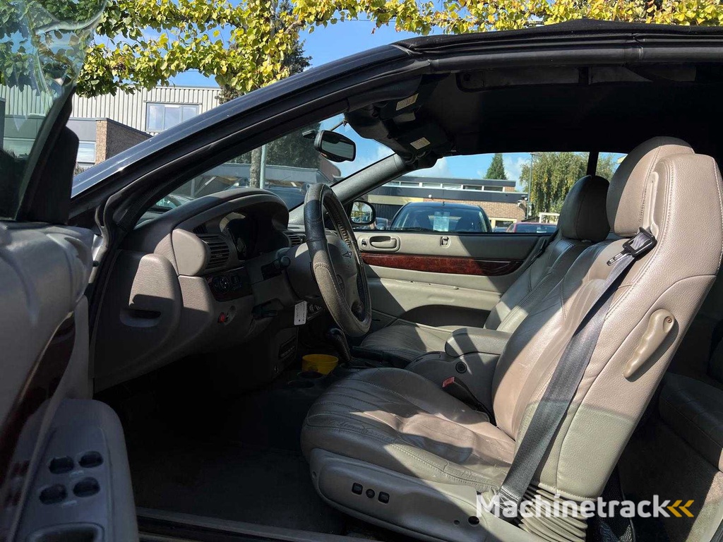 Chrysler - 2001 - Sebring - 2.7i-V6 24V LX Conv. - 72-HG-HN