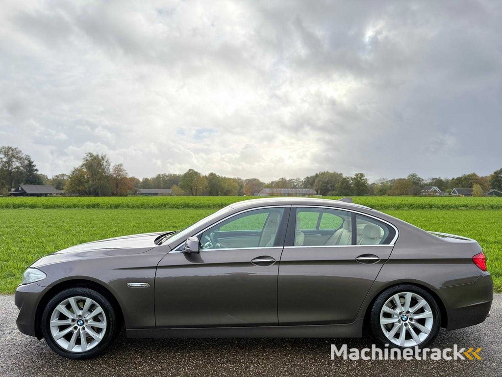 BMW - 2012 - 5-serie - 520i Executive - 05-TNS-7