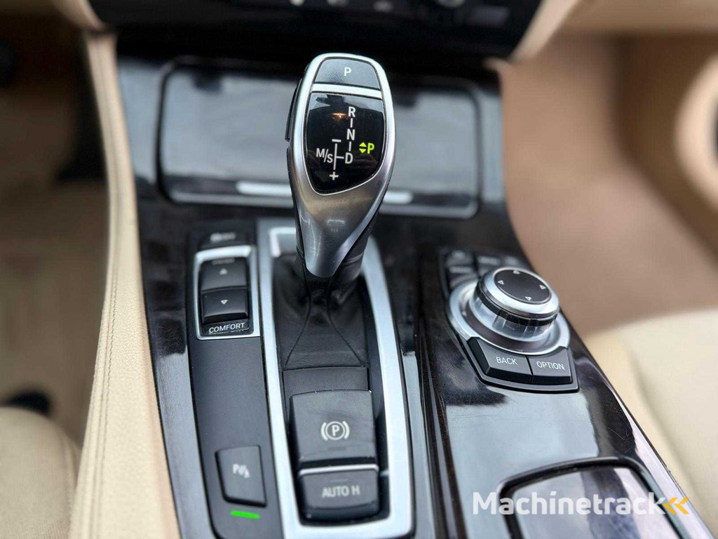 BMW - 2012 - 5-serie - 520i Executive - 05-TNS-7