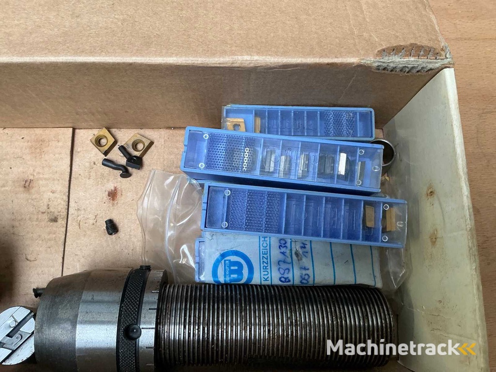 Item Machine Tools & Accessories